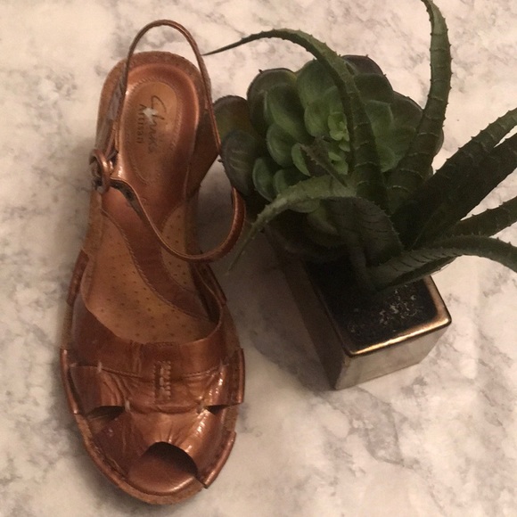 Clarks Shoes - Clarks Artisan Copper Leather Sandals - Size 9